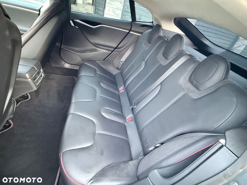 Tesla Model S Performance - 16