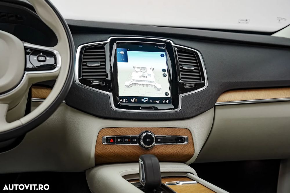 Volvo XC 90 T8 eAWD Momentum Pro - 39