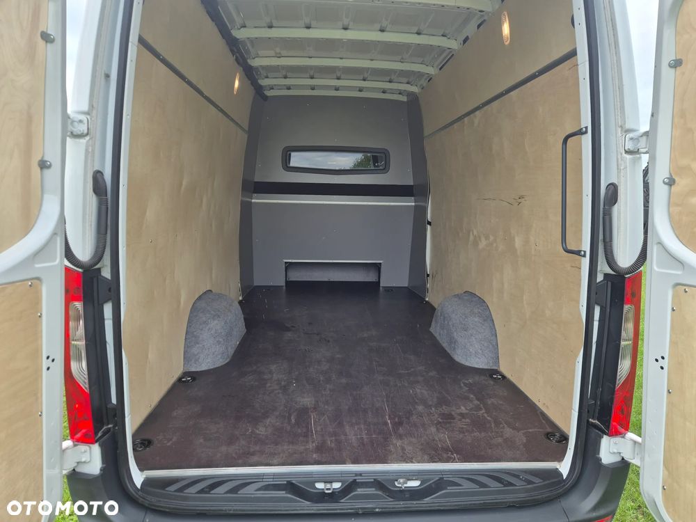 Mercedes-Benz Sprinter - 9