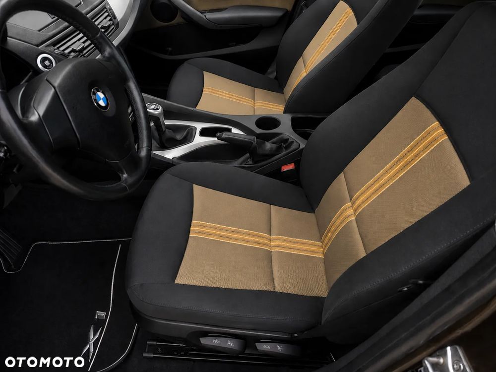BMW X1 sDrive18i xLine - 17