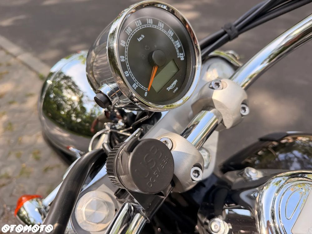 Triumph America - 34