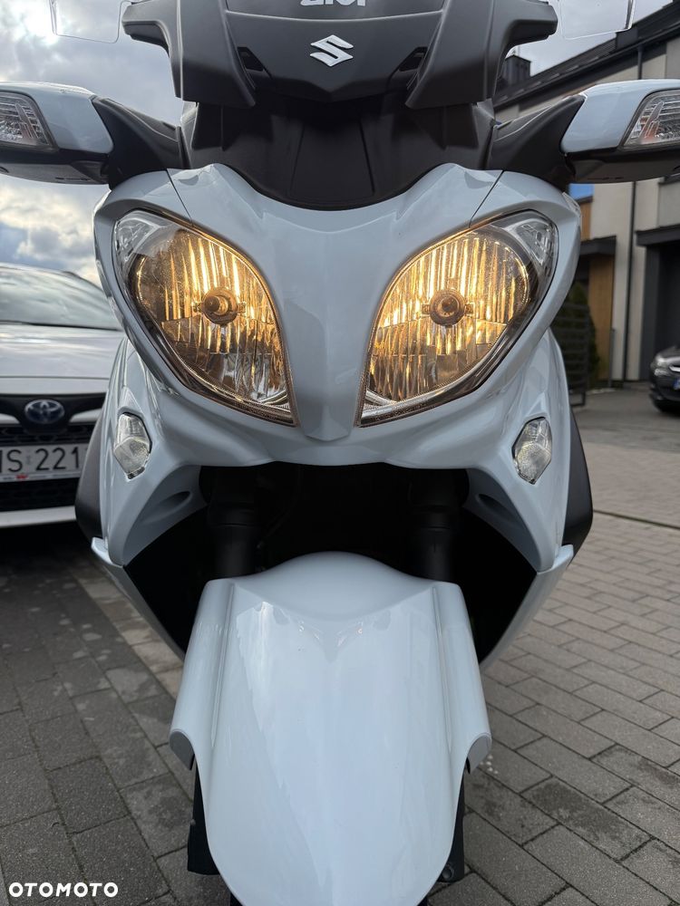 Suzuki Burgman - 19