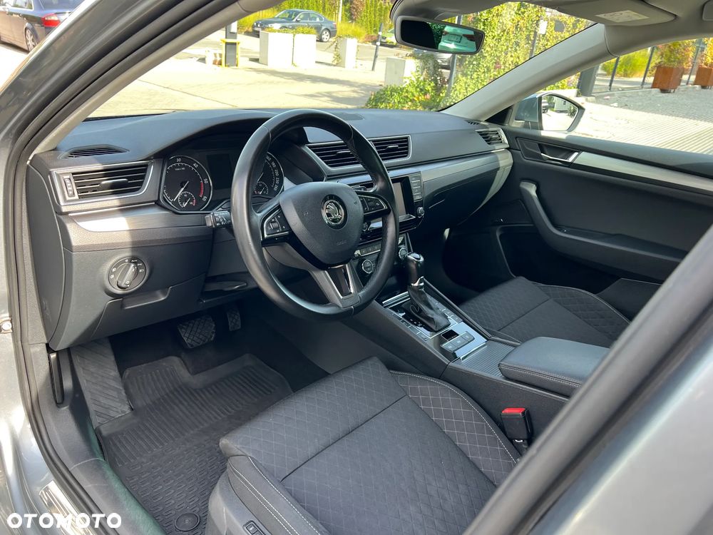 Skoda Superb 2.0 TDI Style DSG - 9