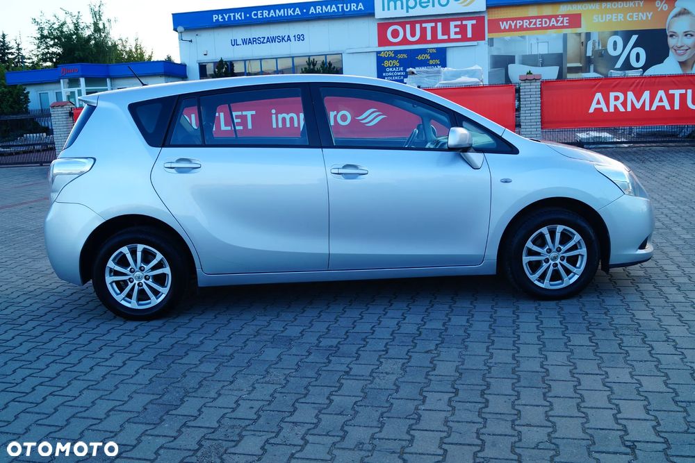Toyota Verso 1.6 Sol EU5 - 10