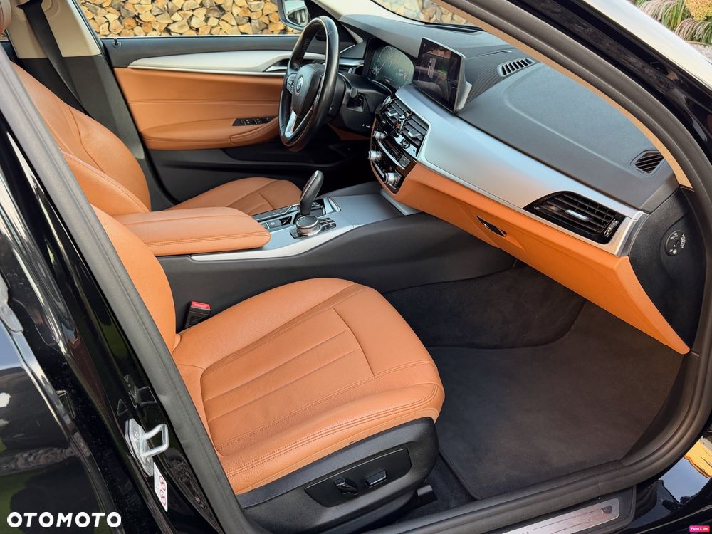 BMW Seria 5 520d Sport Line sport - 19