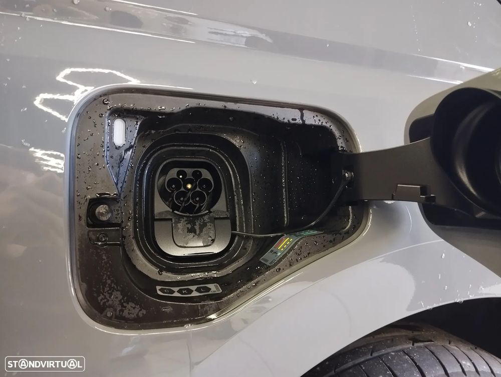 Volkswagen Multivan 1.5 TSI e-Hybrid Life DSG — fotografia 9