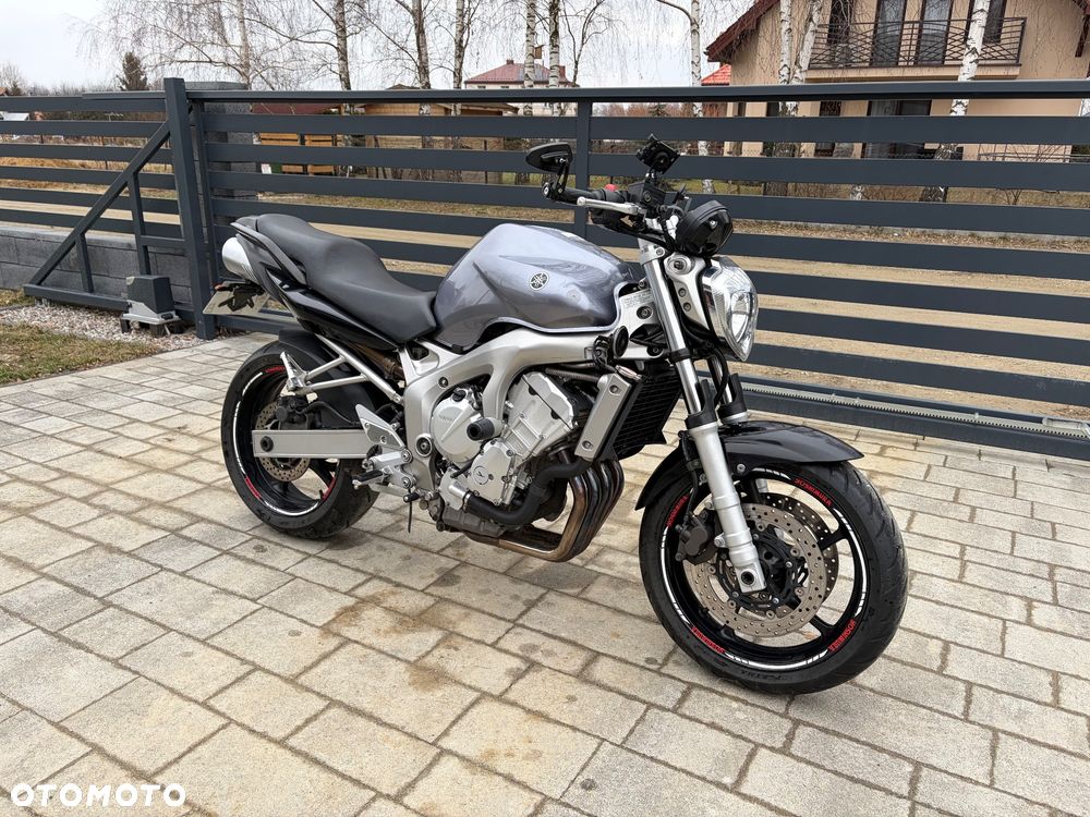 Yamaha FZ6 - 1