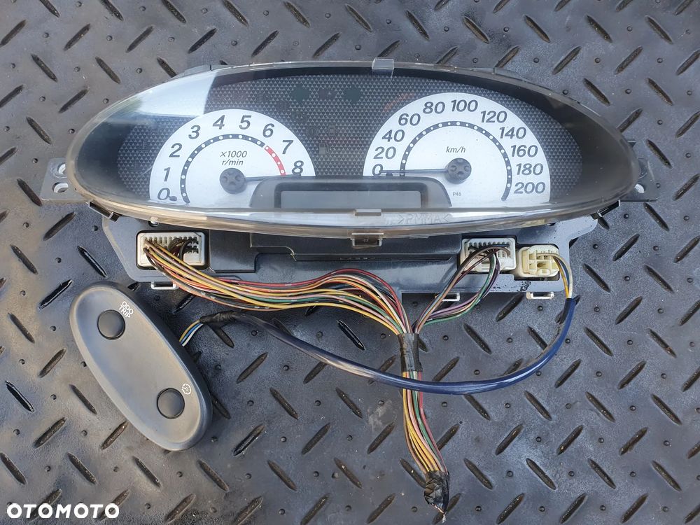 Zegary licznik 83800-52330 Toyota Yaris I  1.5 TS  SPORT WERSJA EUROPEJSKA - 1