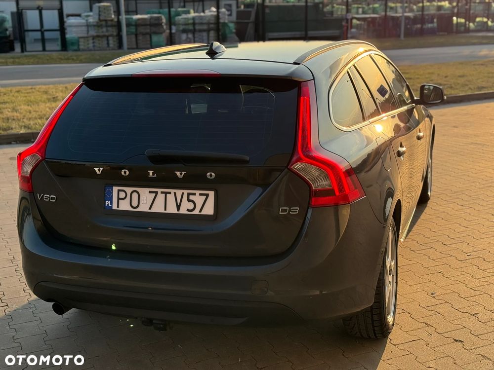 Volvo V60 D3 Geartronic Momentum - 7