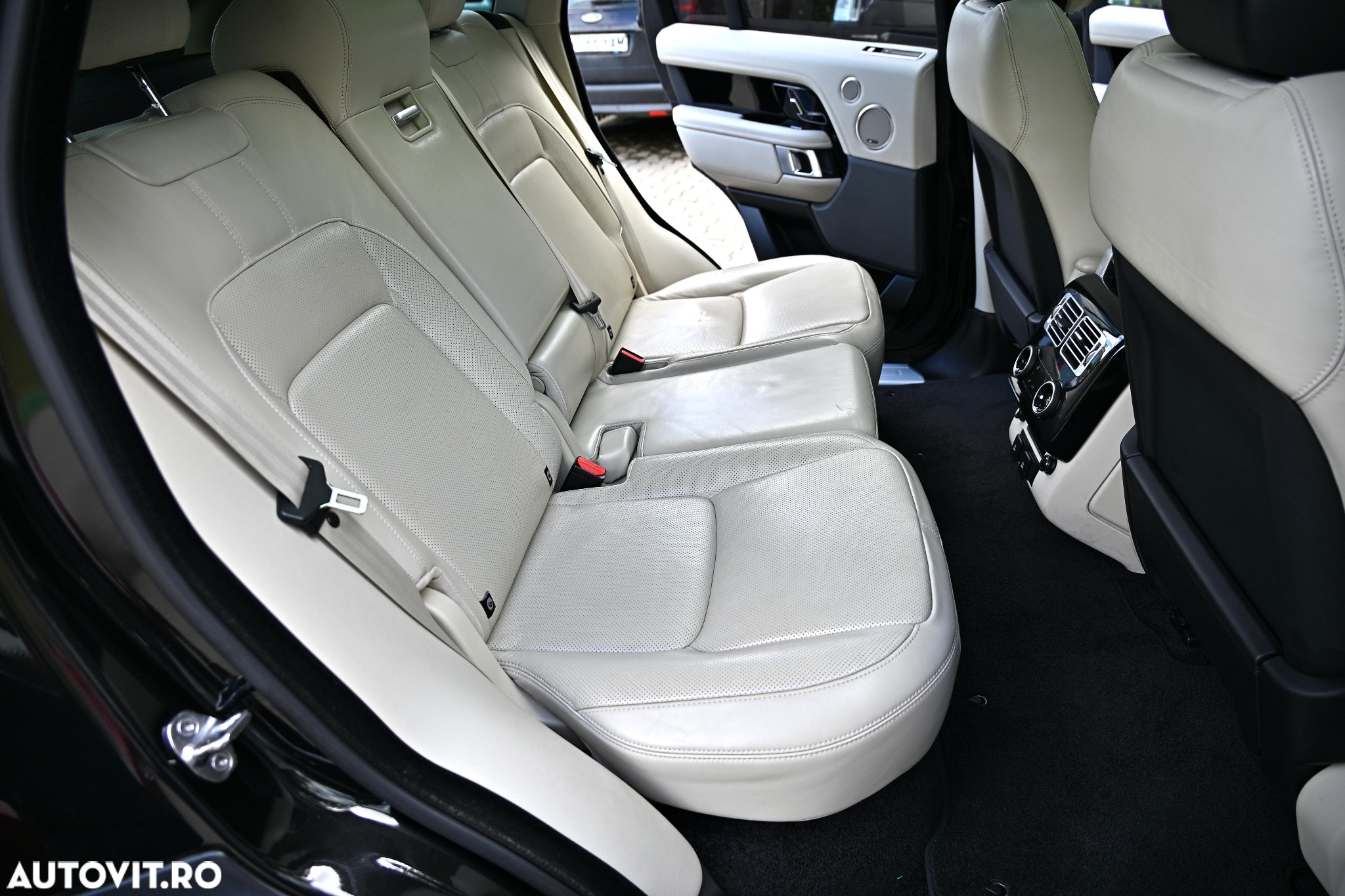 Land Rover Range Rover Vogue - 23