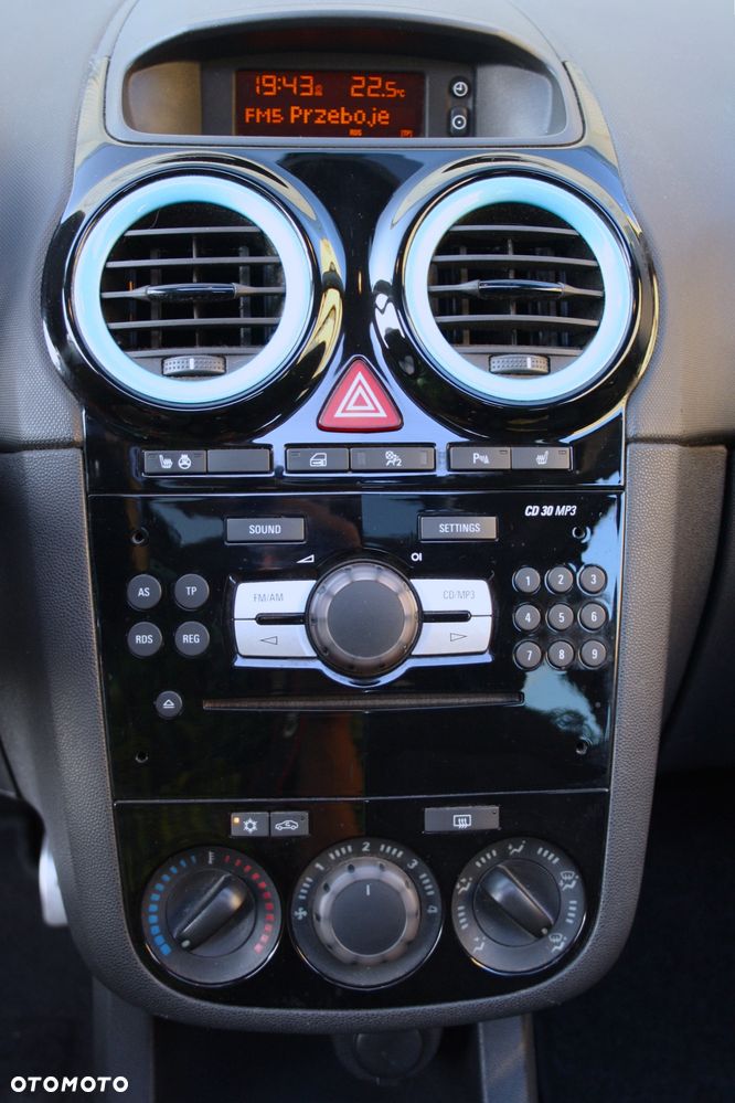 Opel Corsa 1.4 16V Color Edition - 16