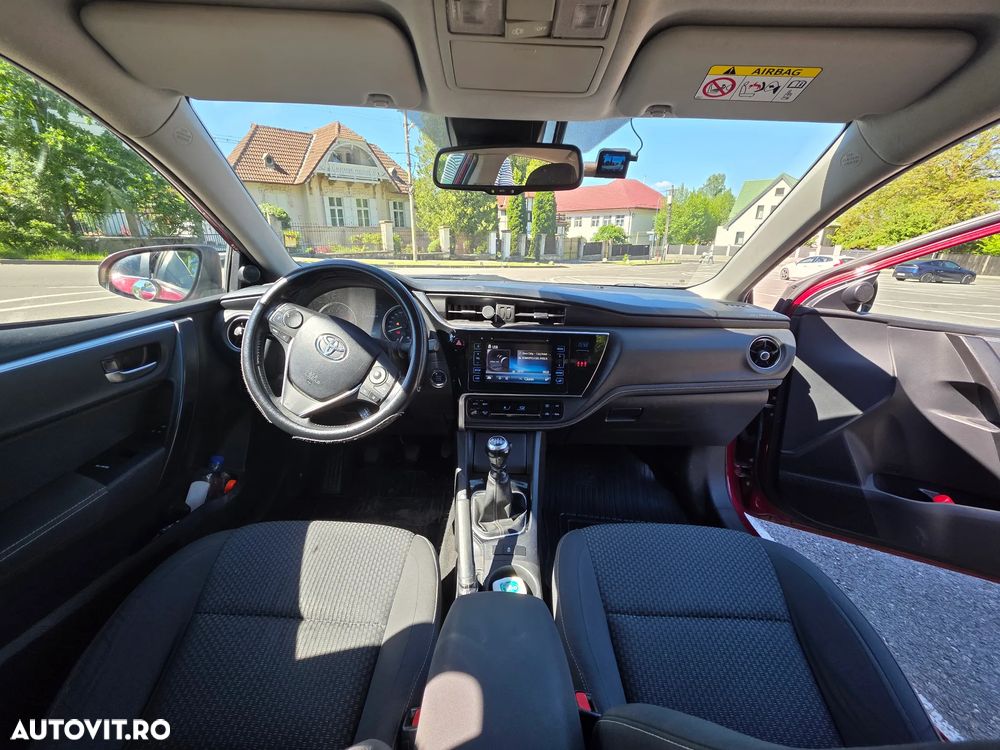 Toyota Corolla - 15