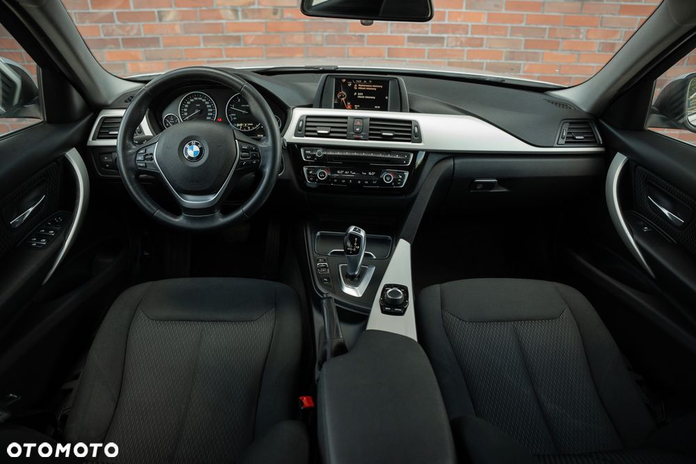 BMW Seria 3 318d - 5