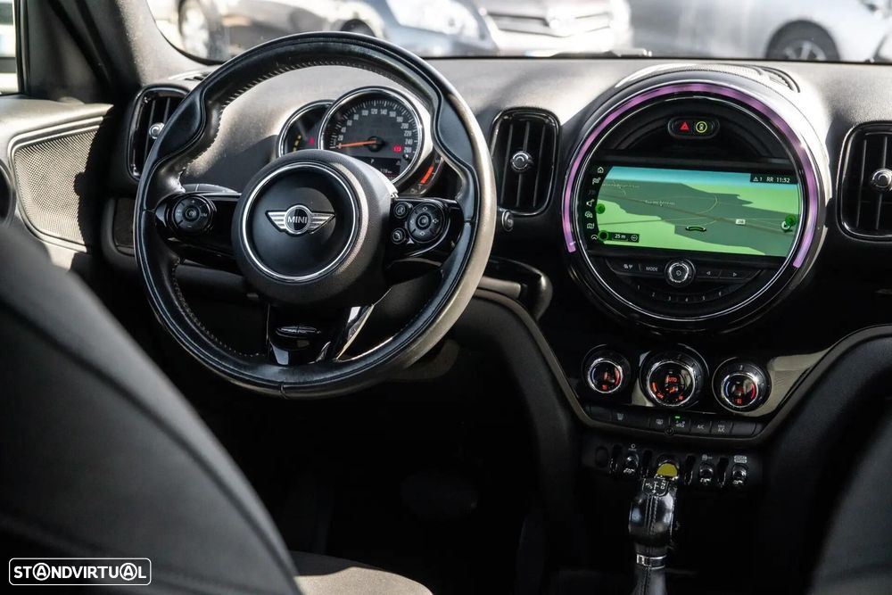 MINI Countryman Cooper SE ALL4 Auto - 28