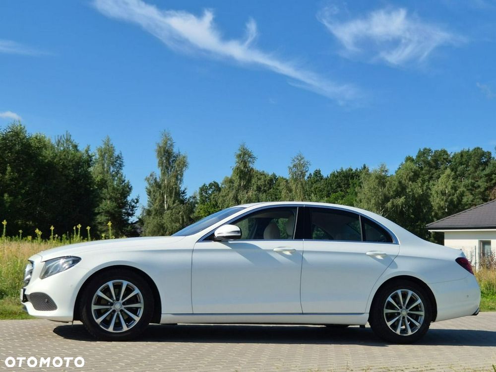 Mercedes-Benz Klasa E 220 d Business Edition 9G-TRONIC - 2