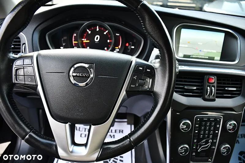 Volvo V40 D2 Momentum - 17