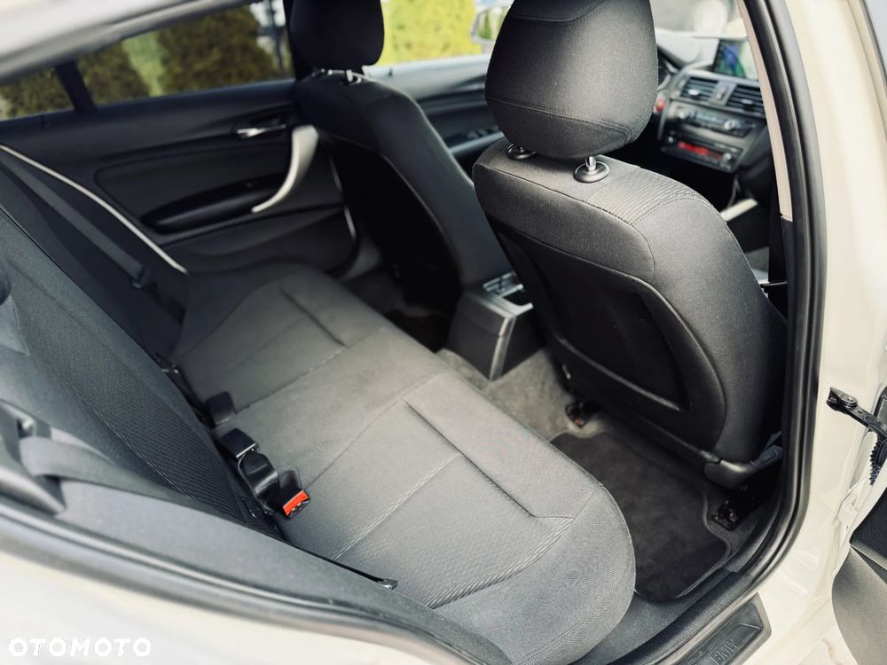 BMW Seria 1 116i - 17
