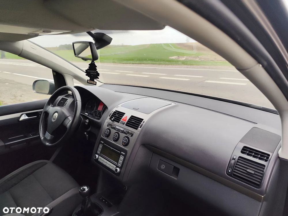 Volkswagen Touran 1.9 TDI Highline - 26