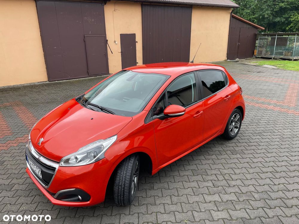 Peugeot 208 - 5