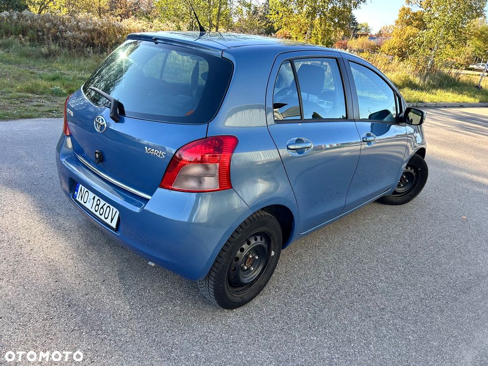 Toyota Yaris 1.33 Luna - 5