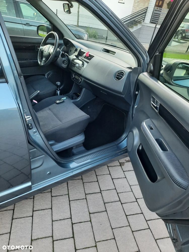 Suzuki Swift - 16