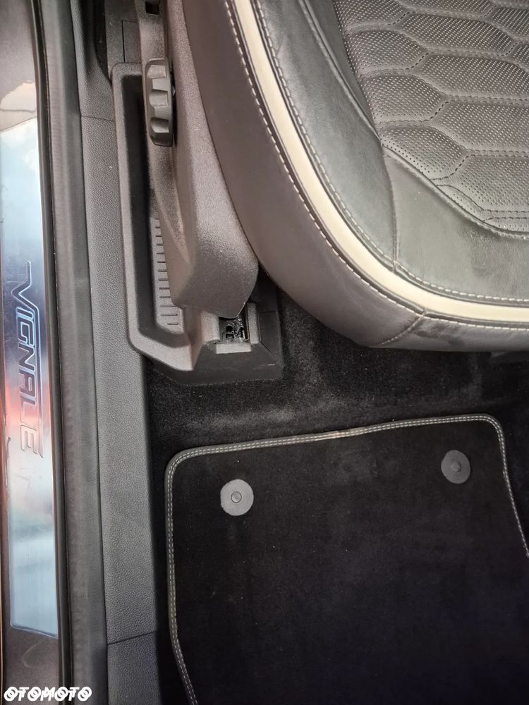 Ford Kuga 2.0 TDCi 4x4 Vignale - 25