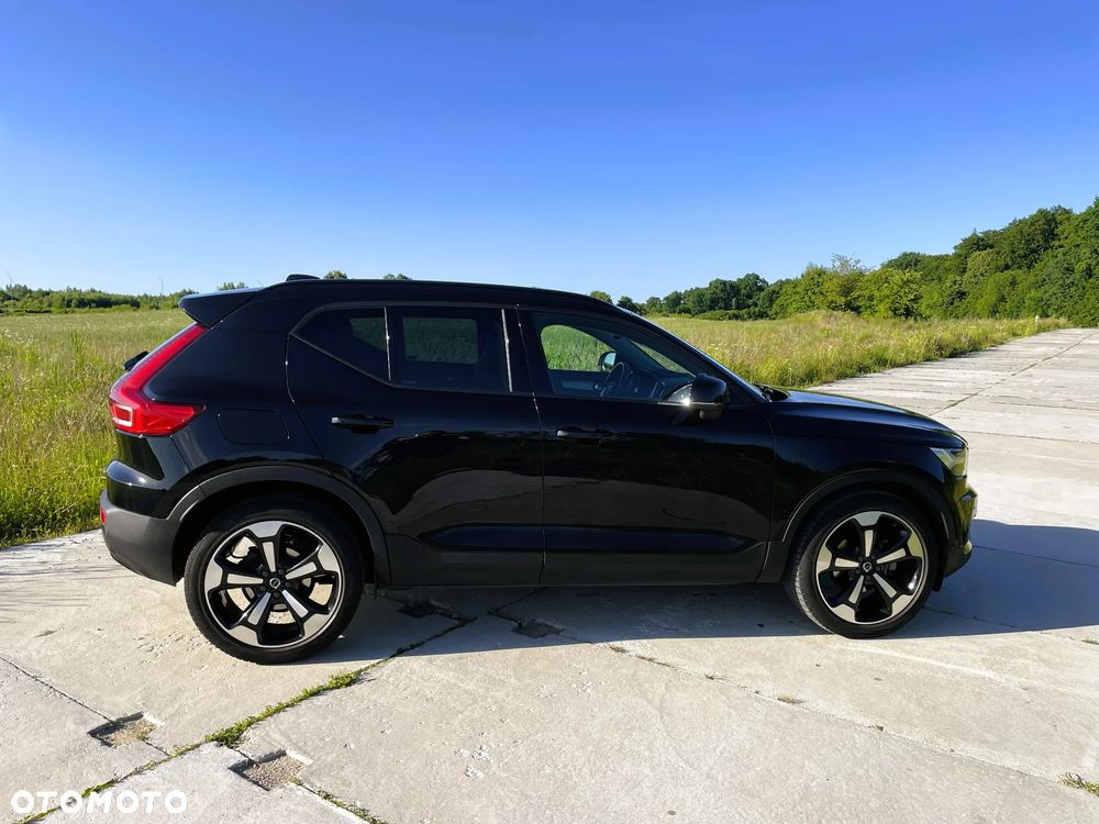 Volvo XC 40 T3 Momentum Pro - 4