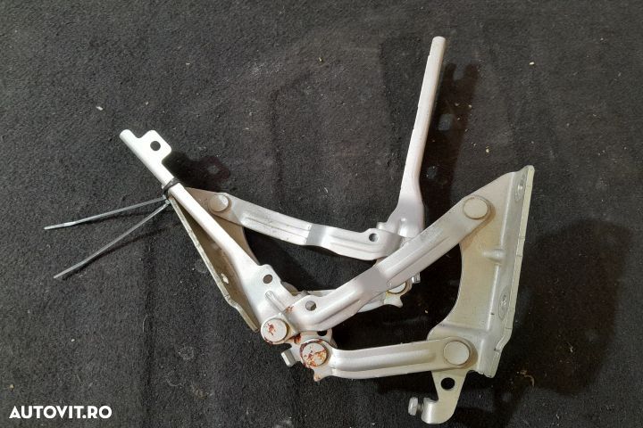 Balama capota motor dreapta HATCHBACK 5K0823302B HATCHBACK 5K0823302B - 2