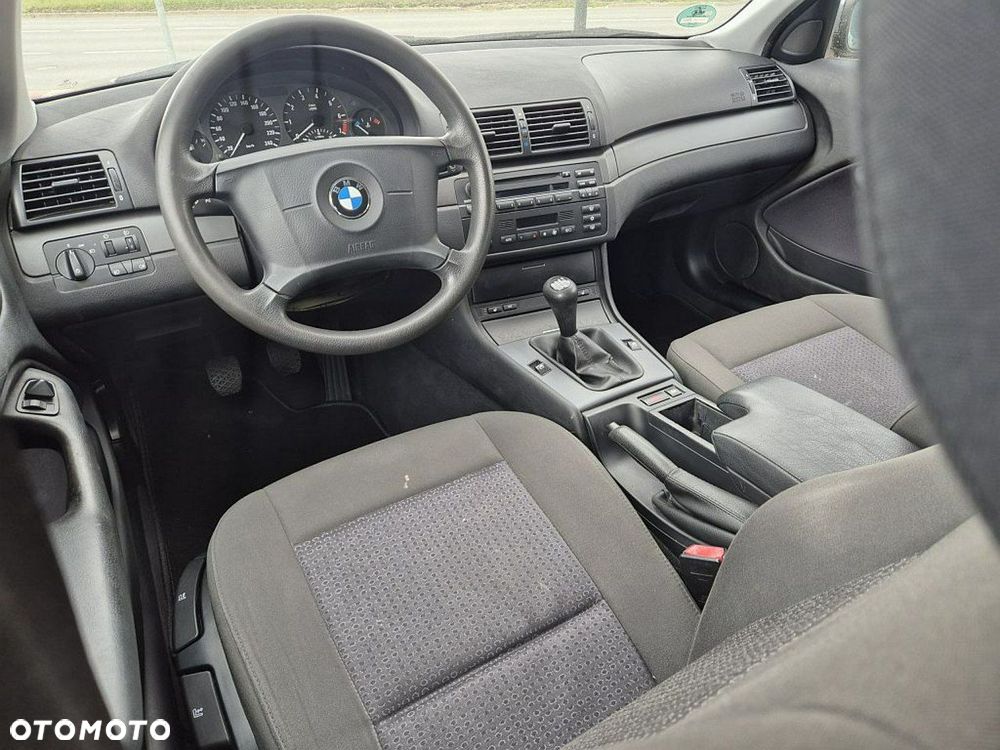 BMW Seria 3 318i - 5