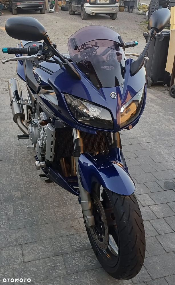 Yamaha FZS - 2