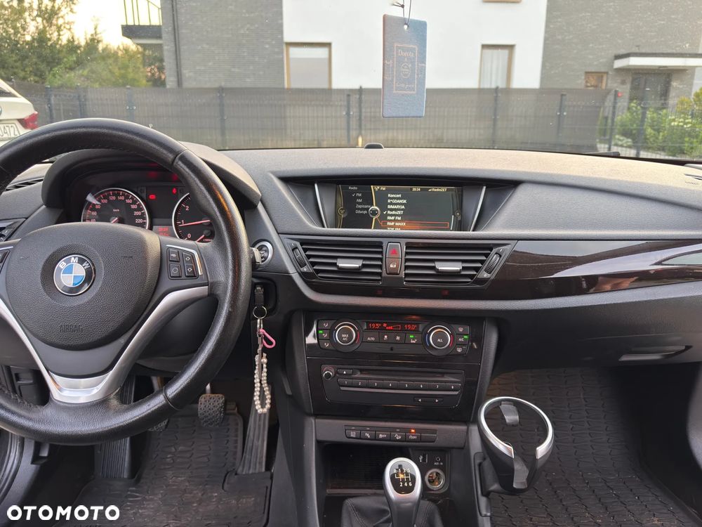 BMW X1 xDrive20i - 8