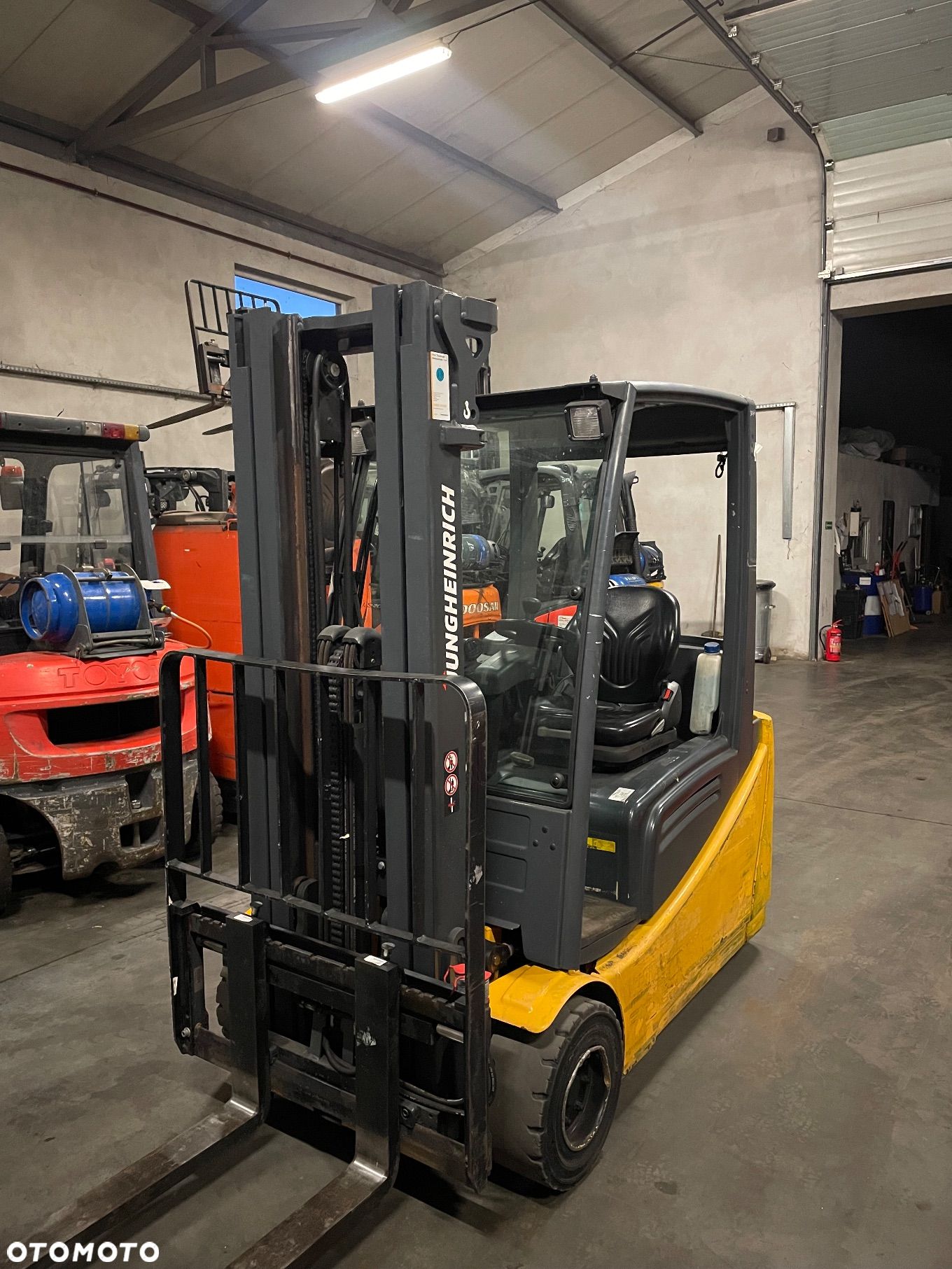 Jungheinrich EFG 220 - 1