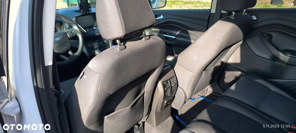 Ford Escape 2.0 EcoBoost AWD Titanium - 5