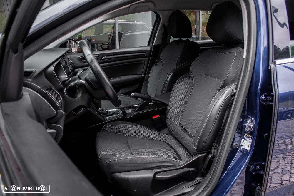 Renault Mégane Sport Tourer ENERGY dCi 110 EDC INTENS - 25