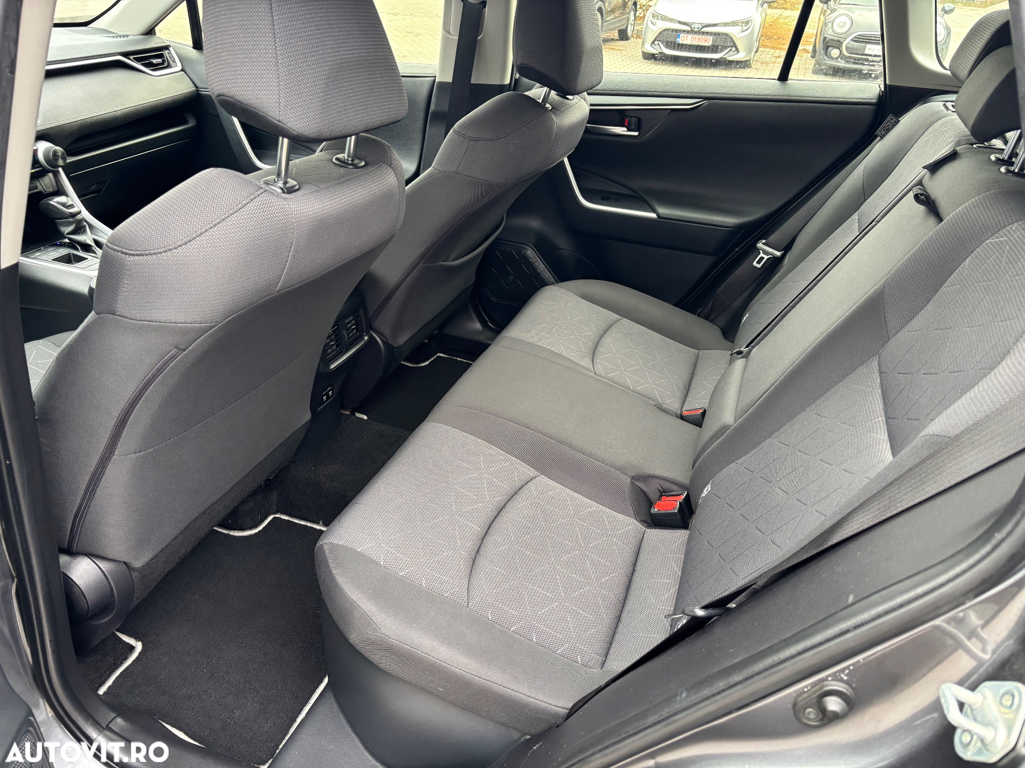 Toyota RAV4 - 17