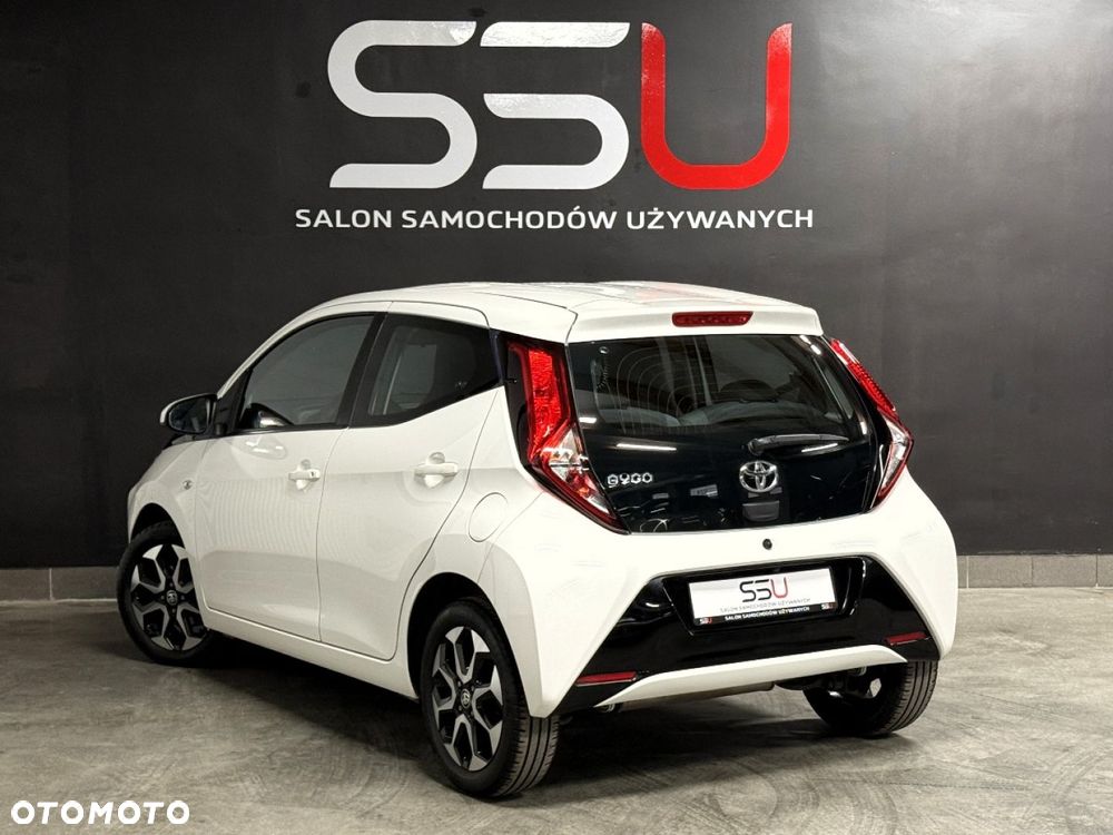 Toyota Aygo x-play connect - 4