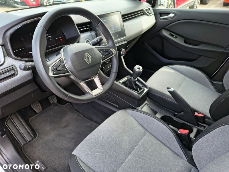 Renault Clio - 11