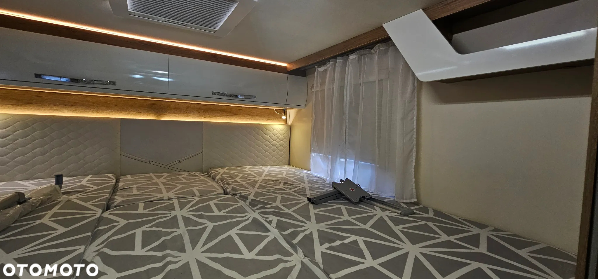 CI HORON 84 XT KAMPER - 26