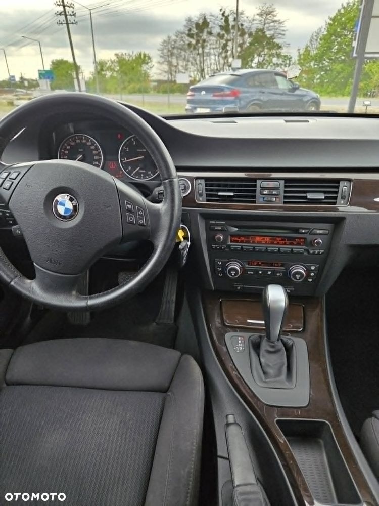 BMW Seria 3 320i - 15