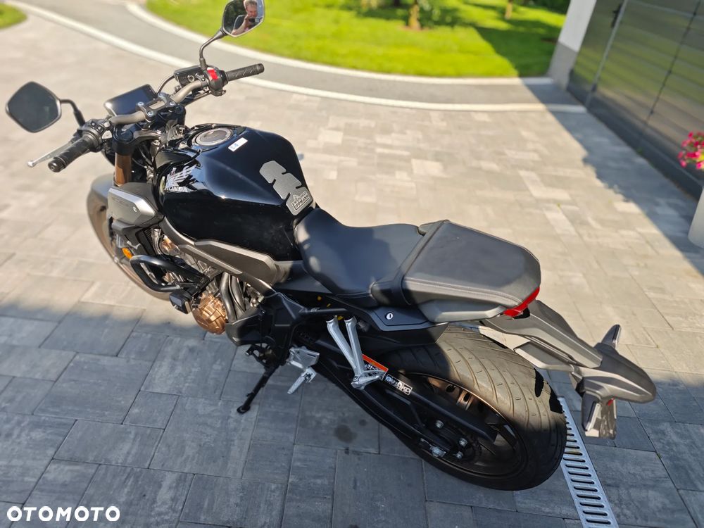 Honda CB - 16