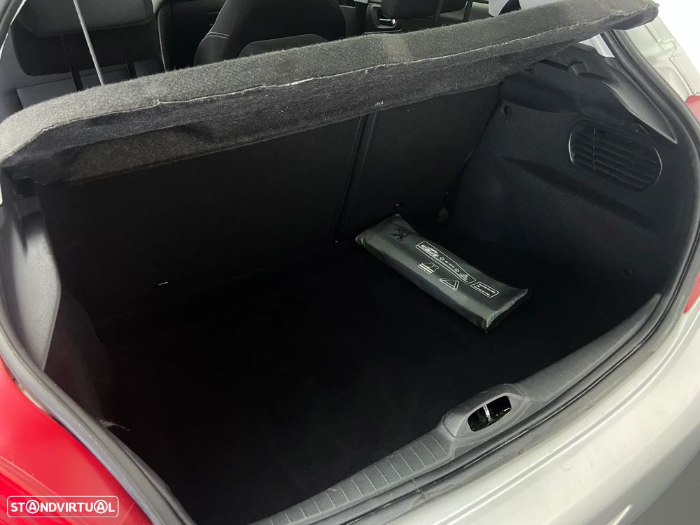 Peugeot 208 1.2 PureTech Style - 11