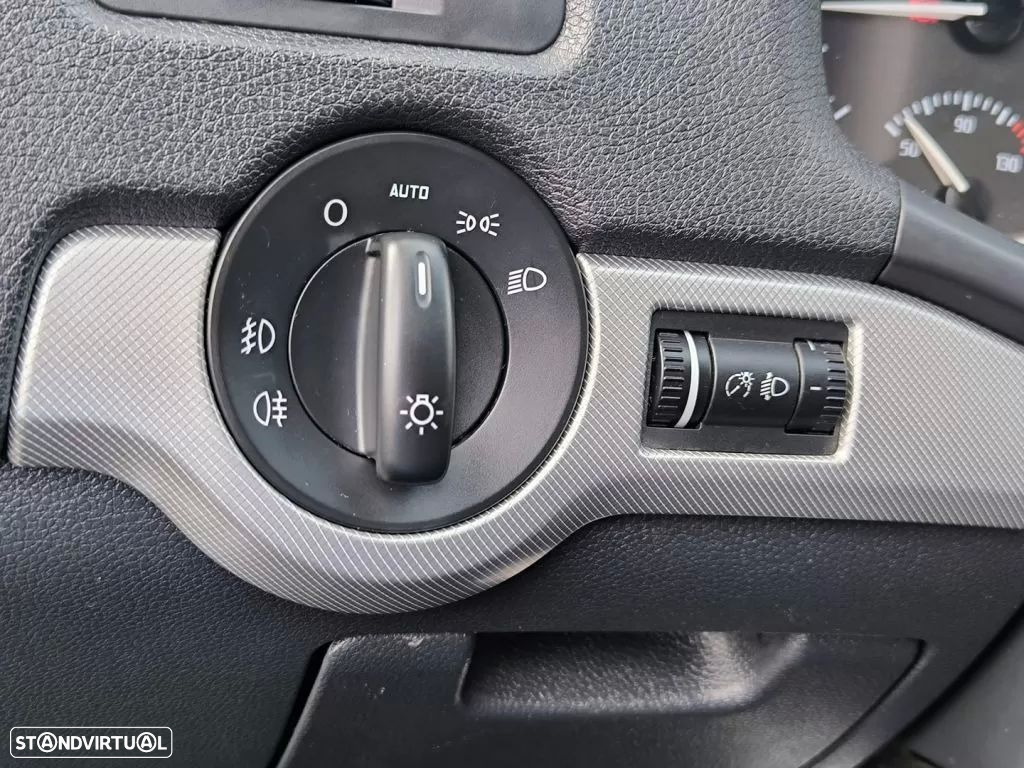 Skoda Octavia Break 1.6 TDi Sportline - 26