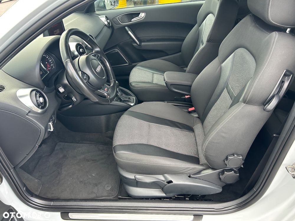 Audi A1 1.4 TFSI S tronic S line edition m S line Sportpaket - 18