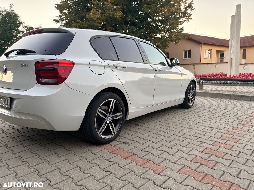 BMW Seria 1 116i - 5