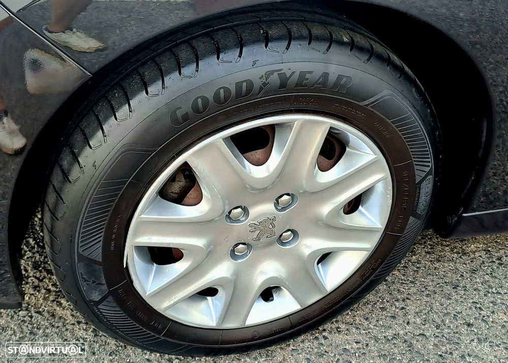 Peugeot 207 1.4 16V Active - 26