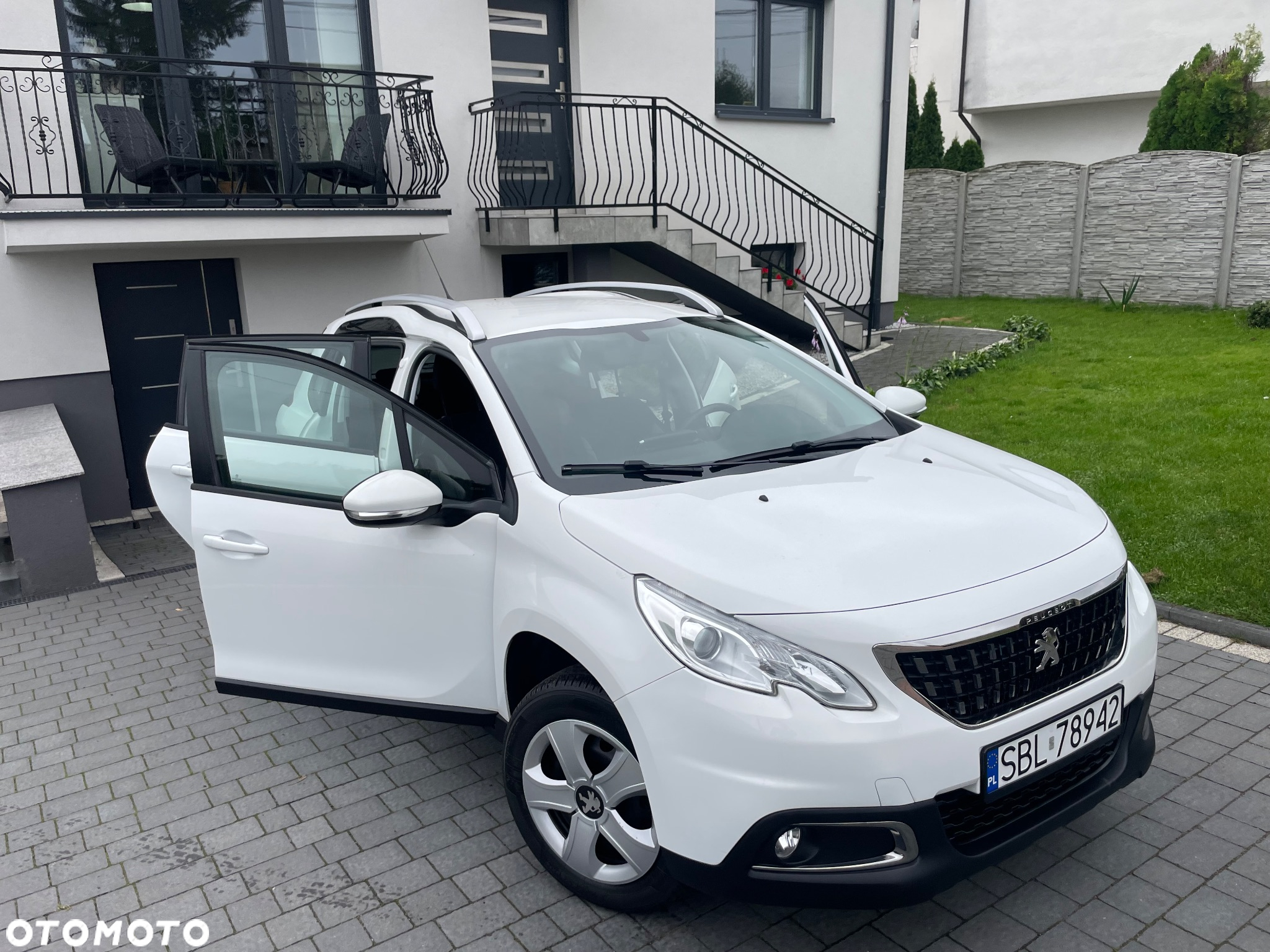 Peugeot 2008 1.2 Pure Tech Style - 16