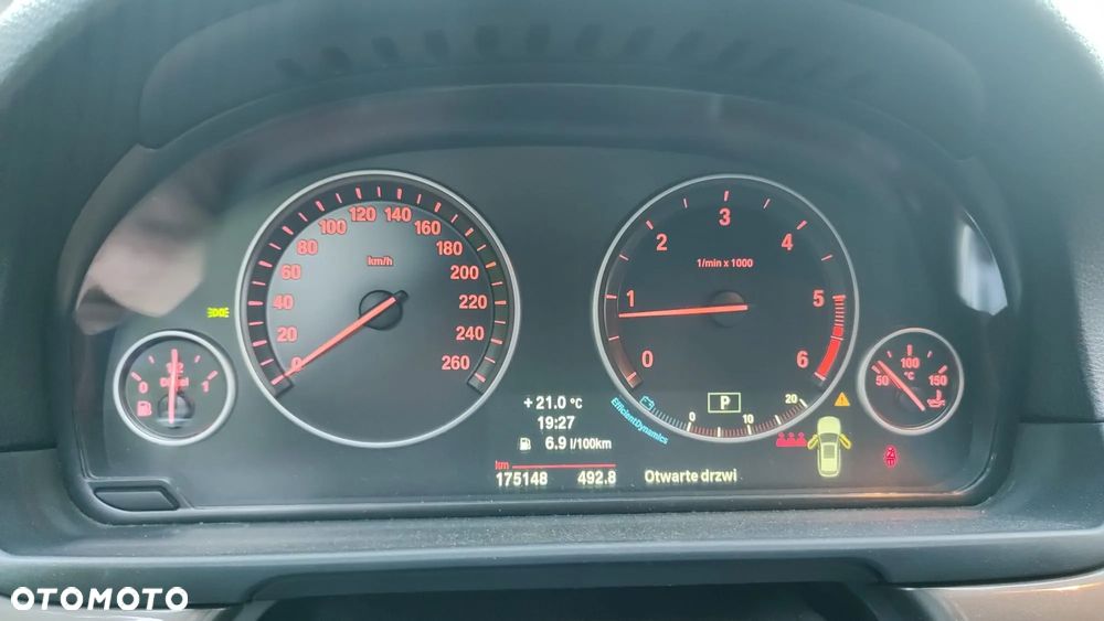 BMW Seria 5 520d xDrive Touring Modern Line - 21
