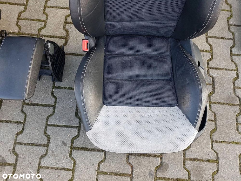 SKODA OCTAVIA 2 II HB VRS RS FOTELE KANAPA - 9