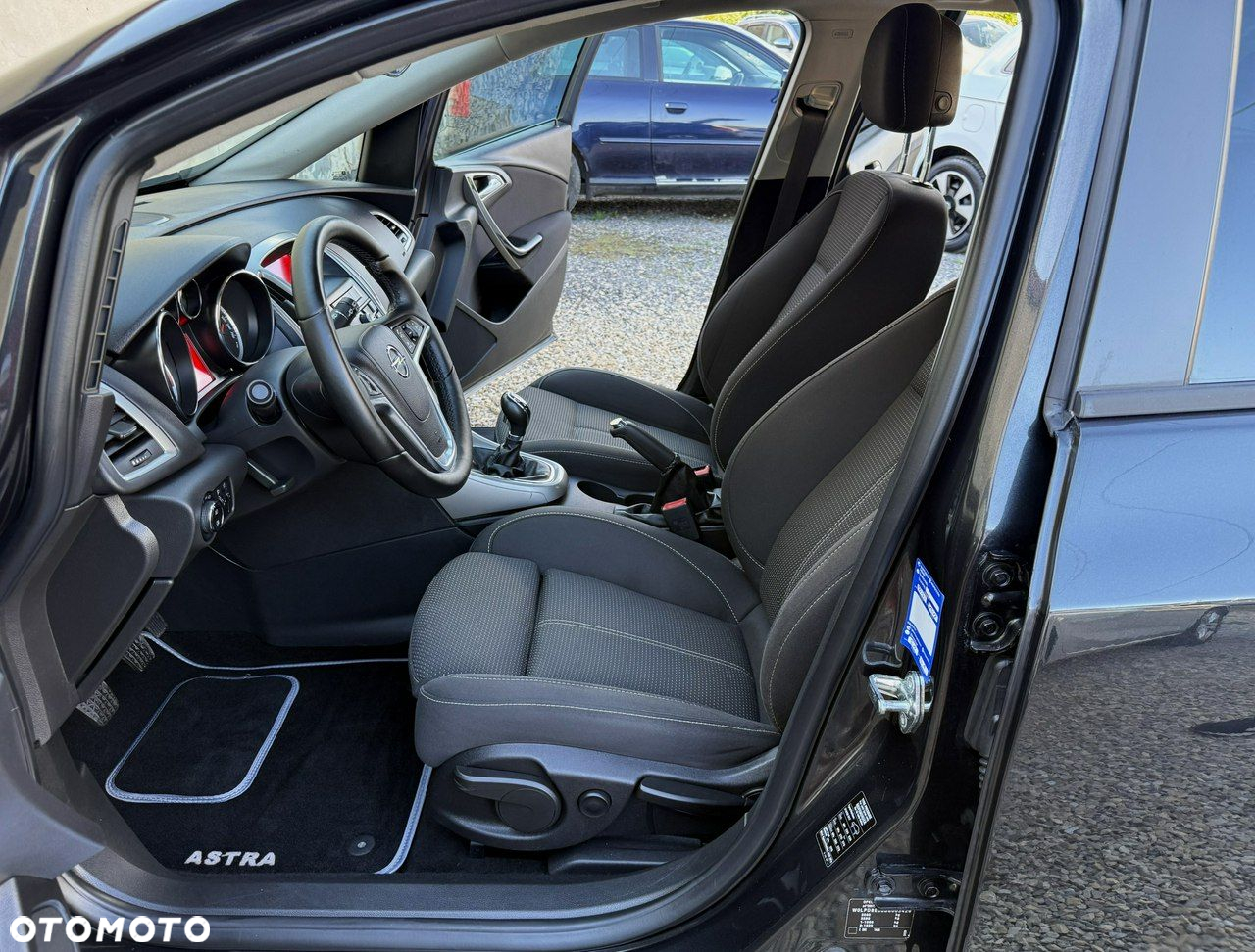 Opel Astra 1.4 Turbo Sports Tourer 150 Jahre - 17