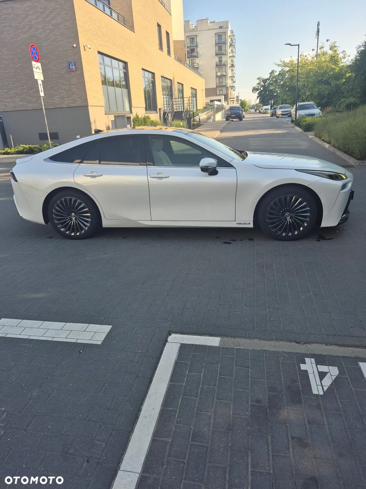Toyota Mirai Executive - 15